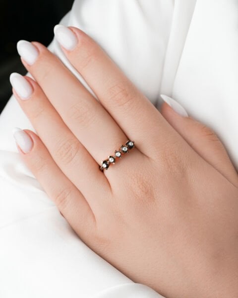 Elmas Beştaş Altın Yüzük