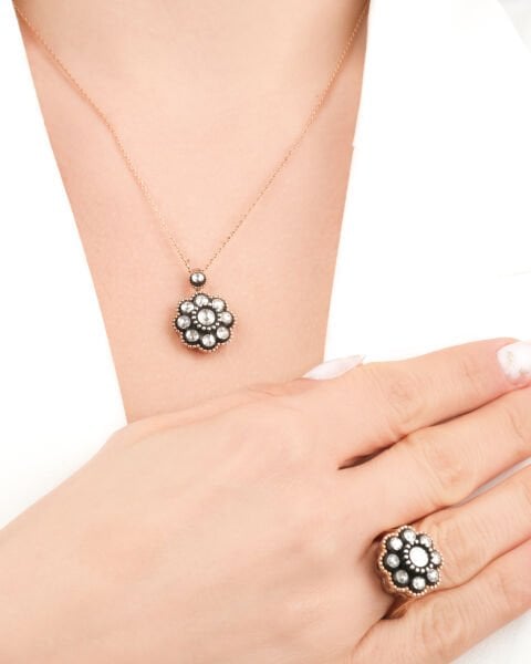 Elmas Gül Model Set  (Kolye-Küpe-Yüzük)