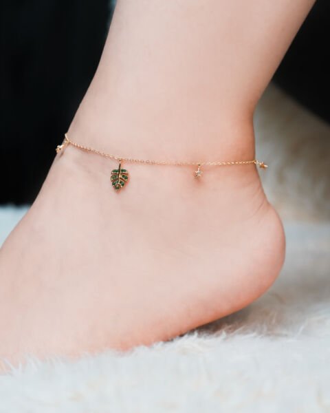 14 Ayar Altın Taşlı Yaprak Figürlü Halhal