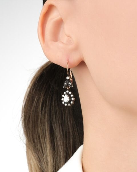 Elmas Damla Model Altın Küpe