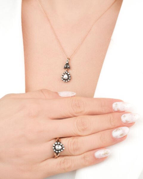 Elmas Damla Model Set  (Kolye-Küpe-Yüzük)