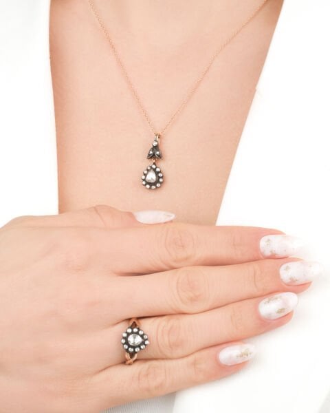 Elmas Damla Model Set  (Kolye-Küpe-Yüzük)