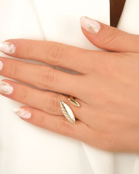 Cetaş Olivia Mineli 14 Ayar Altın Yüzük