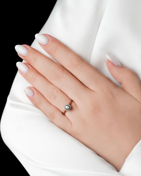 Elmas Tektaş Altın Yüzük