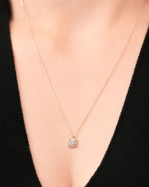 14 Ayar Altın Taşlı Tasarım Kolye