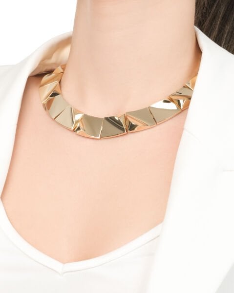 14 Ayar Altın Kare Formlu Tasarım Kolye