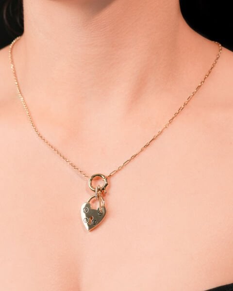 14 Ayar Altın Çift Taraflı Kalp Kilit Kolye