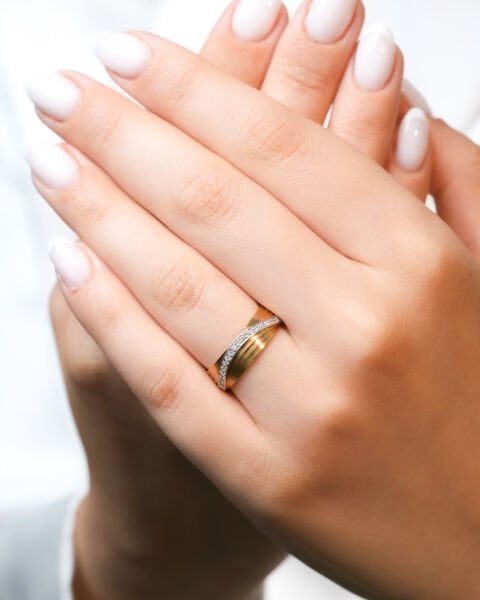 14 Ayar Altın İki Renk Taşlı Kadın Alyans