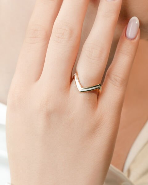 Cetaş 14 Ayar Altın Beyaz Mine V Yüzük