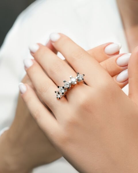 2.06 Karat Beştaş Pırlanta Yüzük