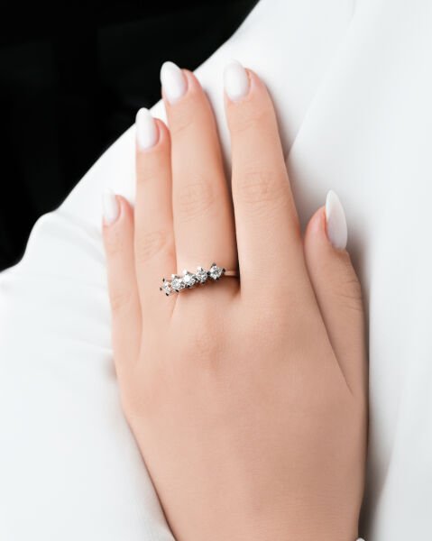 0.80 Karat Pırlanta Beştaş Yüzük