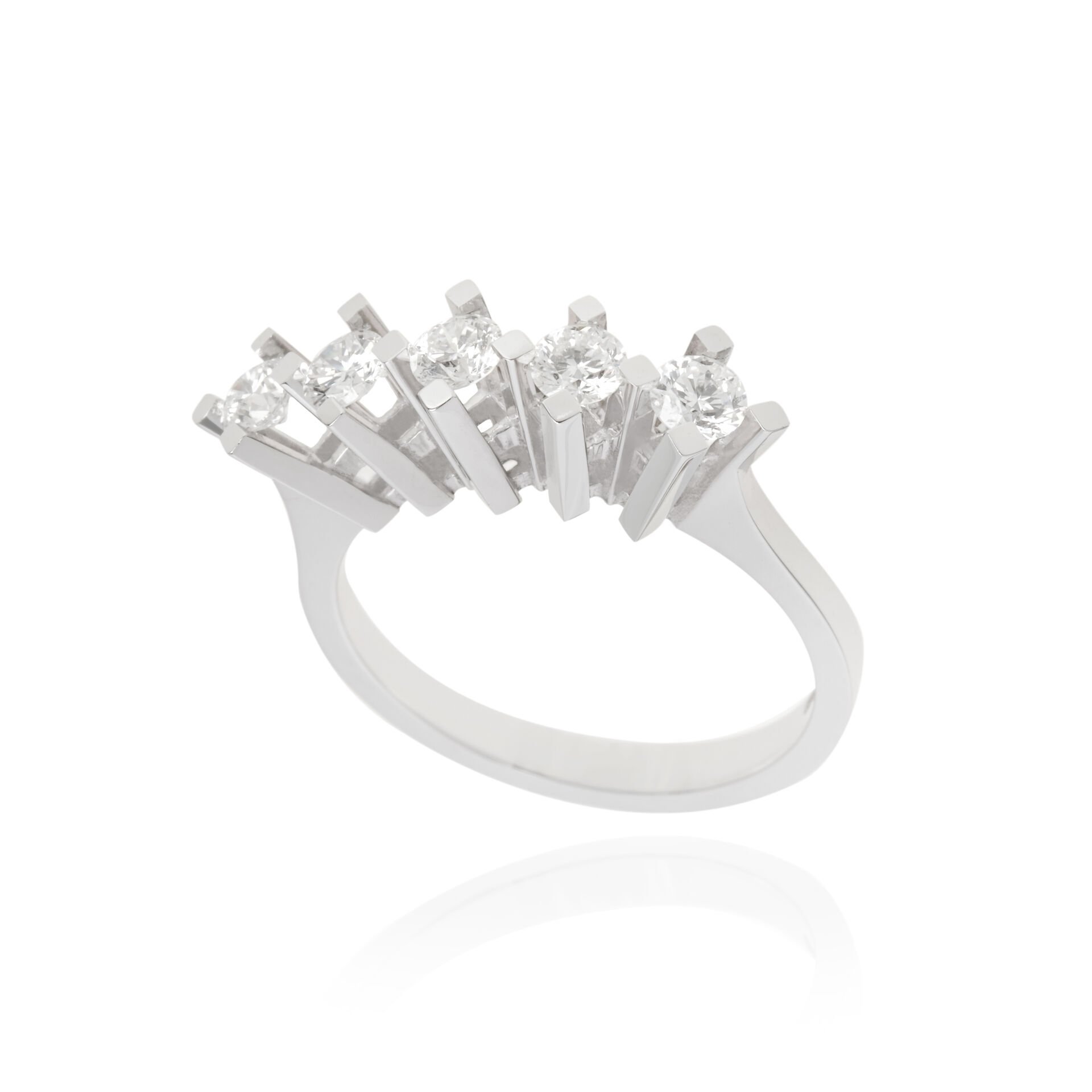 0.72 Karat Pırlanta Beştaş Yüzük