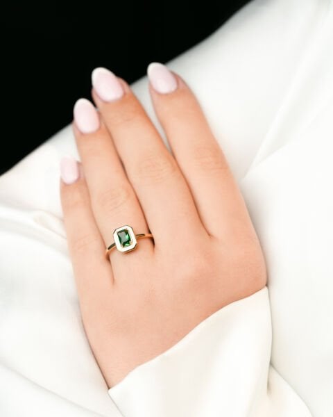 14 Ayar Altın Beyaz Mineli Baget Kesim Turmalin Taşlı Yüzük