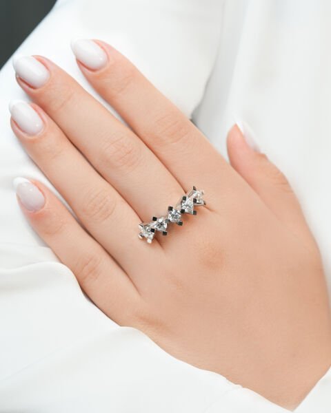 2.75 Karat Beştaş Pırlanta Yüzük