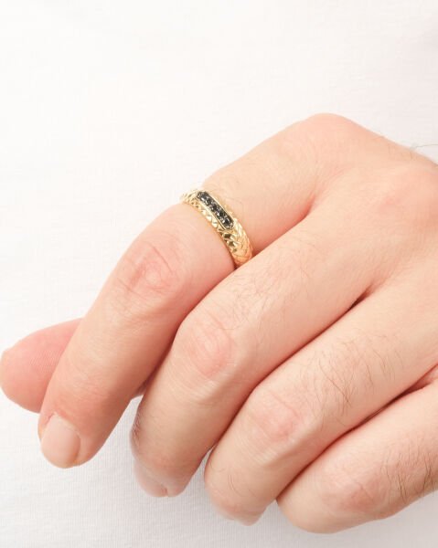 14 Ayar Altın Siyah Taşlı Örgü Model Erkek Yüzük