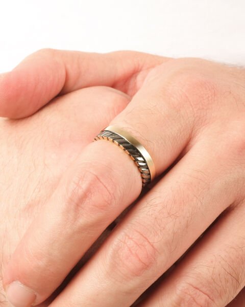 14 Ayar Altın Siyah Mineli Tasarım Erkek Yüzük