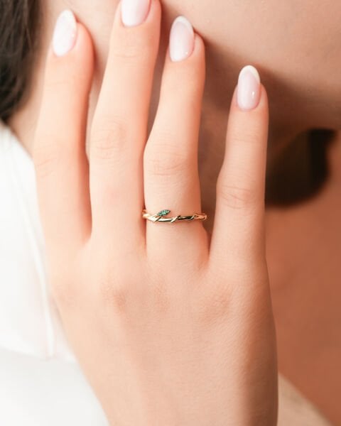 14 Ayar Altın Turmalin Taşlı Yaprak Yüzük