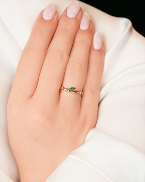 14 Ayar Altın Yaprak Figürlü Turmalin Taşlı Yüzük