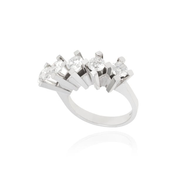 1.52 Karat Beştaş Pırlanta Yüzük