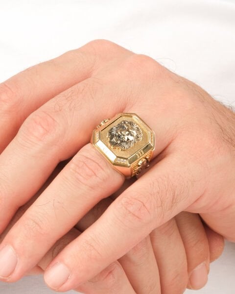 14 Ayar Altın Aslan Figürlü Taşlı Erkek Yüzük