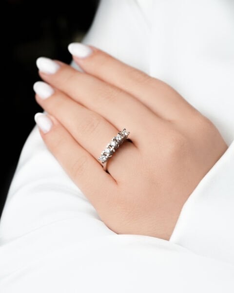 0.60 Karat Beştaş Pırlanta Yüzük