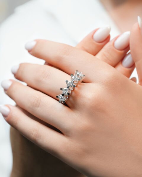 1.92 Karat Beştaş Pırlanta Yüzük