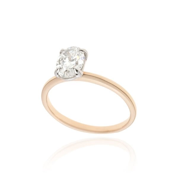 1.01 Karat Oval Kesim Pırlanta Tektaş Yüzük