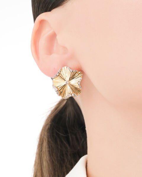 14 Ayar Altın Özel Tasarım Çiçek Formlu Taşlı Altın Küpe