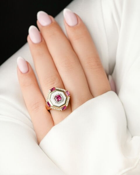 EMA 14 Ayar Altın Mineli Taşlı Yüzük