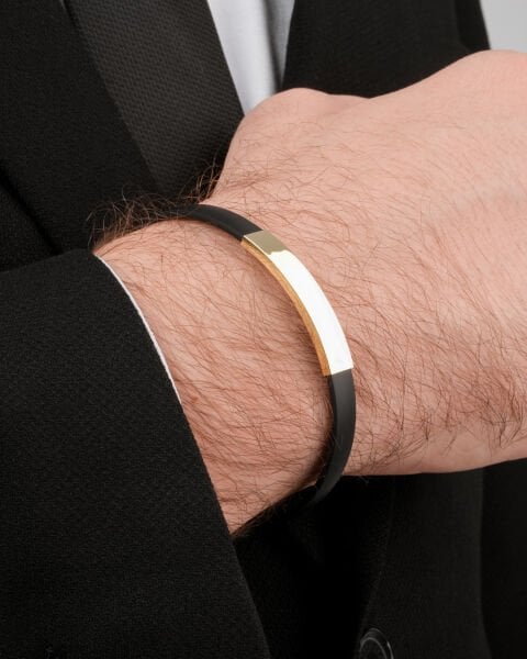 14 Ayar Altın Plaka Detaylı Siyah Deri Erkek Bileklik