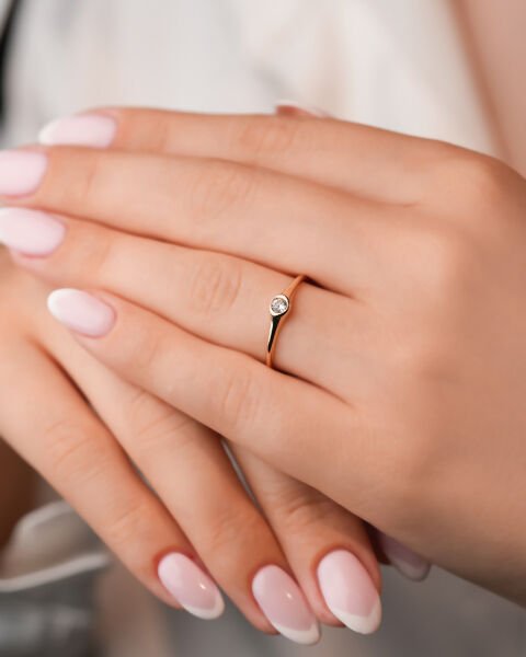 14 Ayar Altın Tektaş Tasarım Yüzük