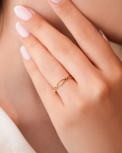 14 Ayar Altın Geometrik Figürlü Zarif Yüzük