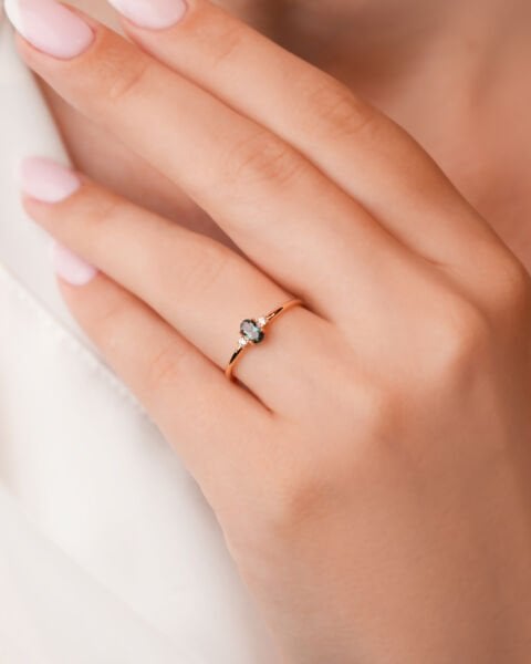 14 Ayar Altın Renkli Taşlı Vintage Yüzük