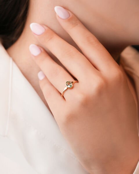 14 Ayar Altın Yeşil Turmalin Oval Yüzük