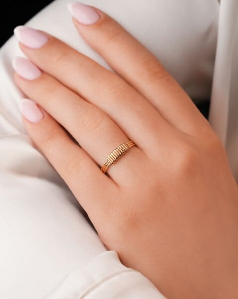 14 Ayar Altın Tasarım Yüzük