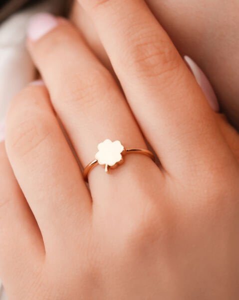 Yonca Figürlü 14 Ayar Altın Yüzük