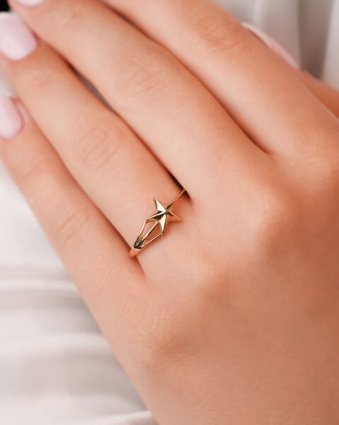 14 Ayar Altın Yıldız Figürlü Yüzük