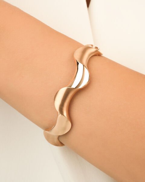 14 Ayar Altın Dalgalı Kelepçe Bilezik