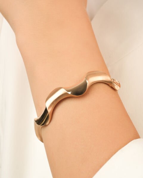 14 Ayar Altın Dalgalı Kelepçe