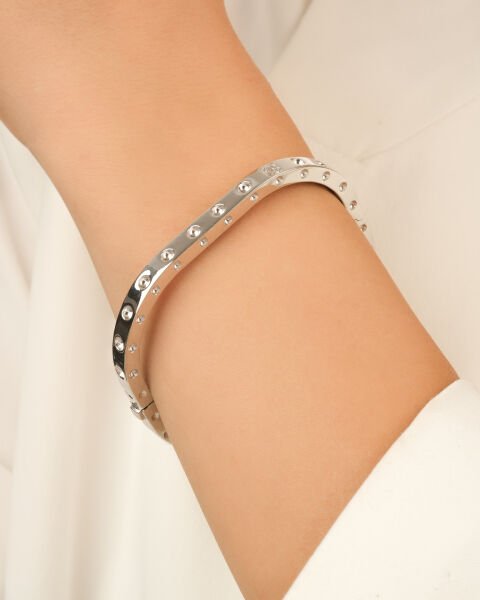 14 Ayar Beyaz Altın Kabartma Desenli Kare Form Kelepçe