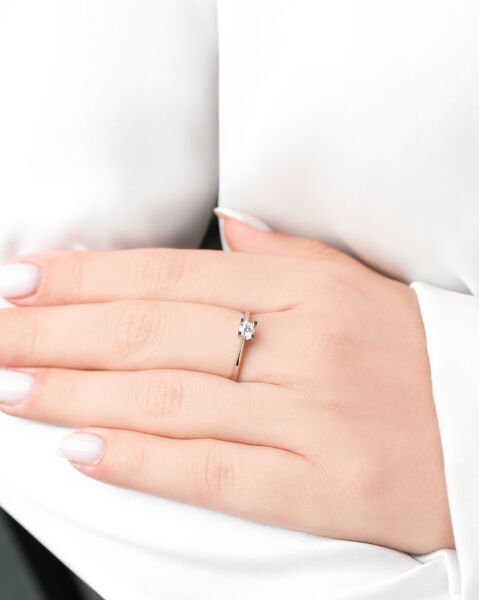 0.30 Karat Pırlanta Tektaş Yüzük