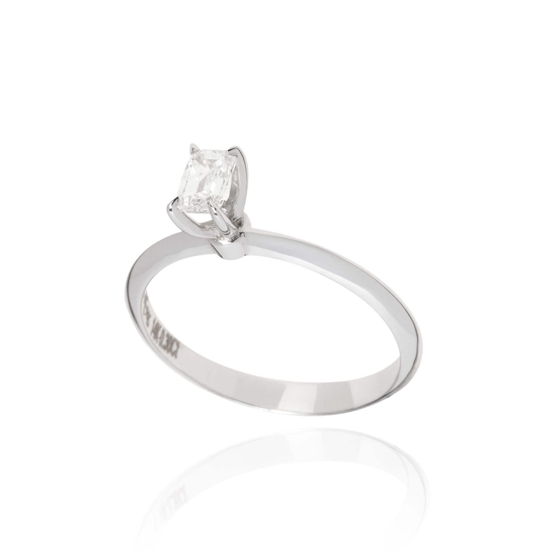 0.30 Karat Pırlanta Tektaş Yüzük