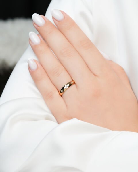 14 Ayar Altın Taşlı Prizma Model Kadın Alyans