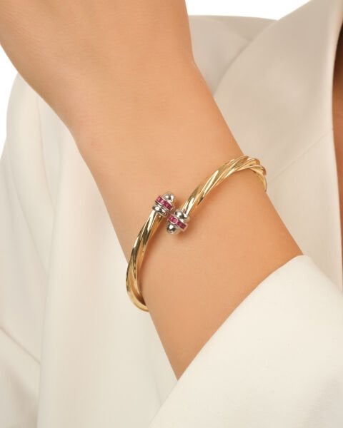 Cetaş Eterna Yakut Taşlı Burgu Formlu Kelepçe