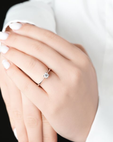 0.31 Karat Pırlanta Tektaş Yüzük