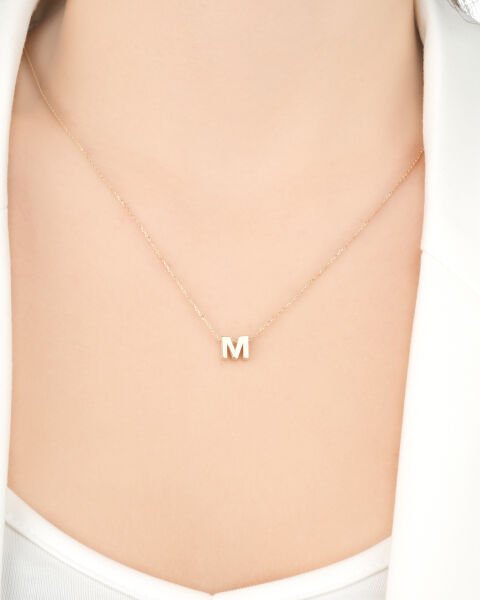 14 Ayar Altın M Harfi Kadın Kolye