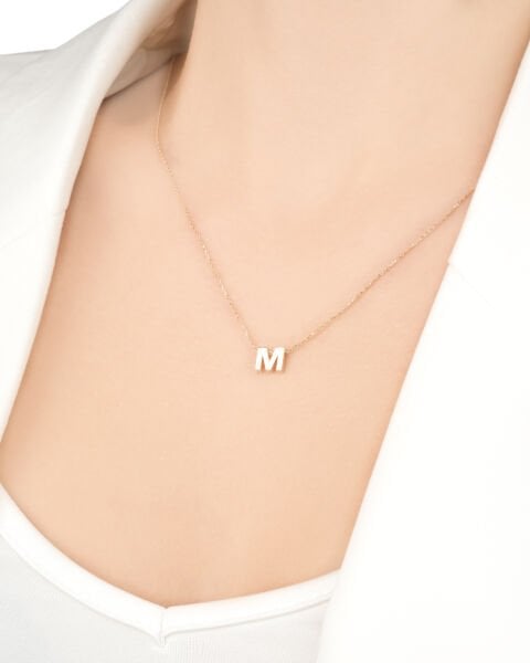 14 Ayar Altın M Harfi Kadın Kolye