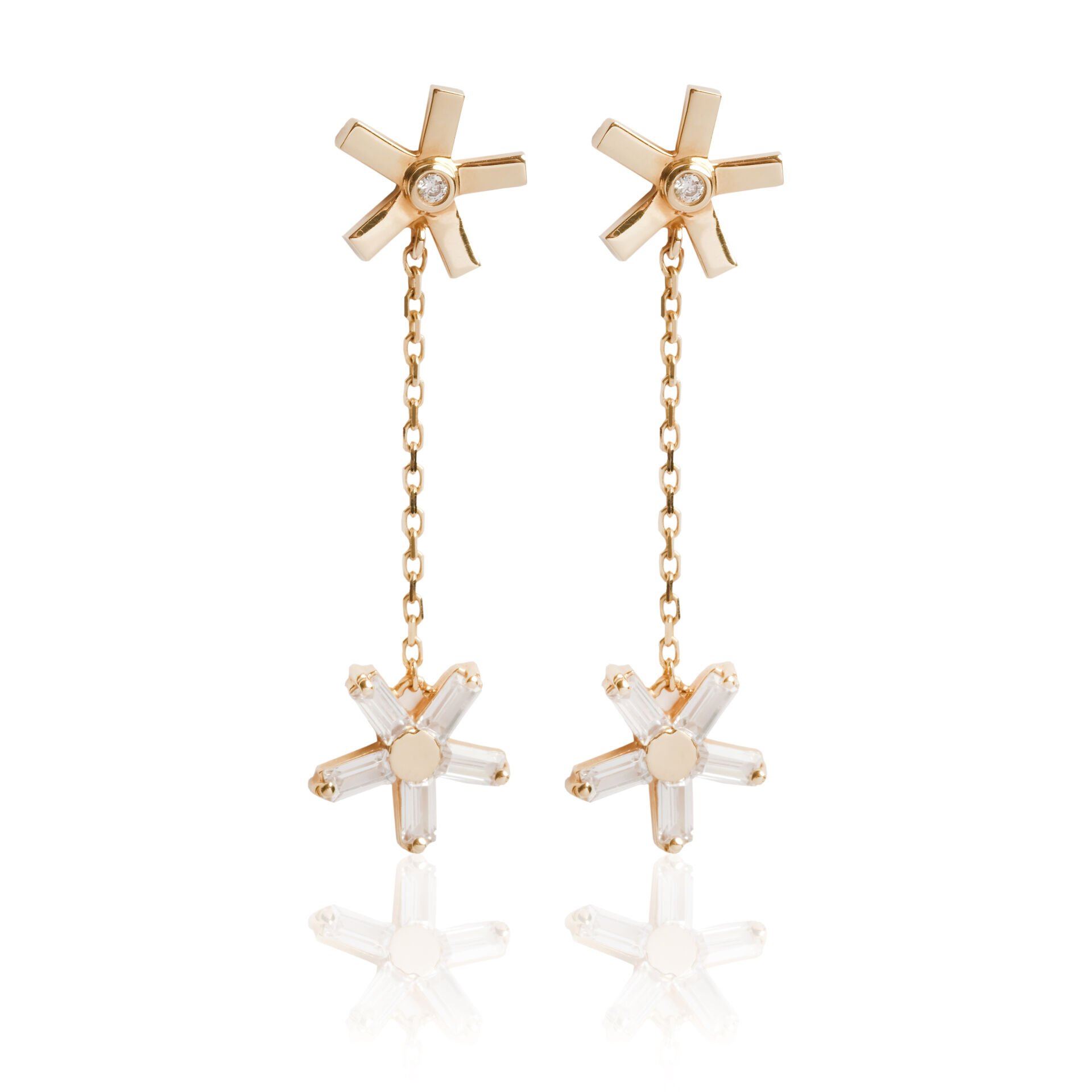 Roberto Bravo 14 Ayar Altın Papatya Figürlü Taşlı Küpe