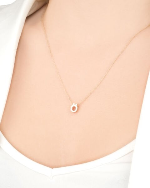 14 Ayar Altın Ö Harfi Kadın Kolye