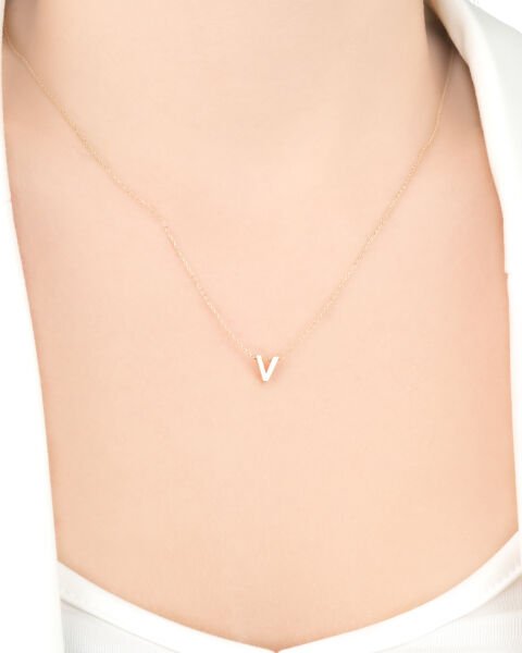 14 Ayar Altın V Harfi Kadın Kolye